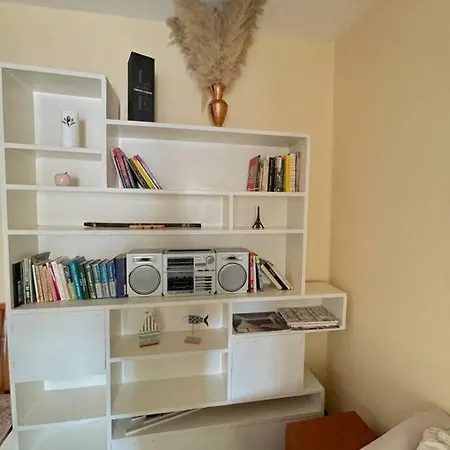 A Small Gem In The Bllok * Tiran