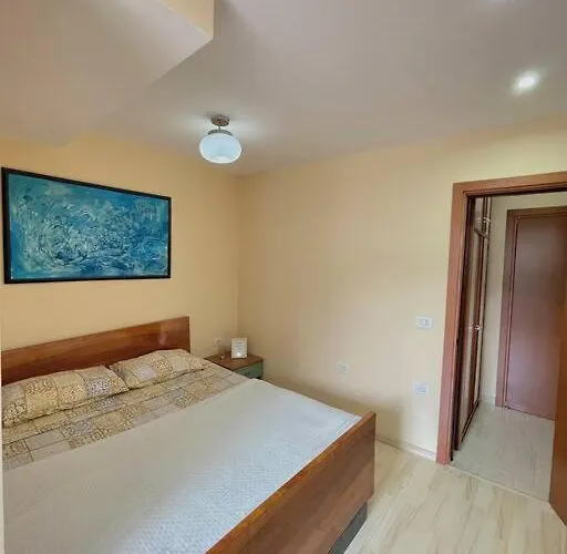 A Small Gem In The Bllok アパート *