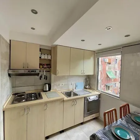 A Small Gem In The Bllok تيرانا