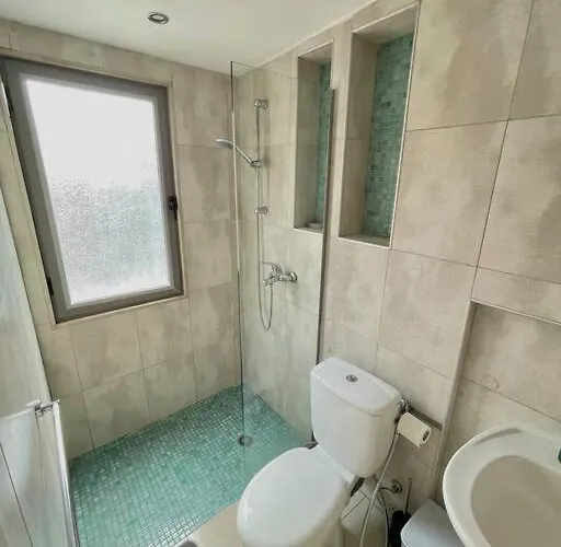 A Small Gem In The Bllok *