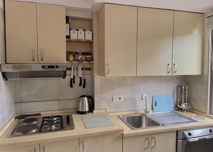 A Small Gem In The Bllok *